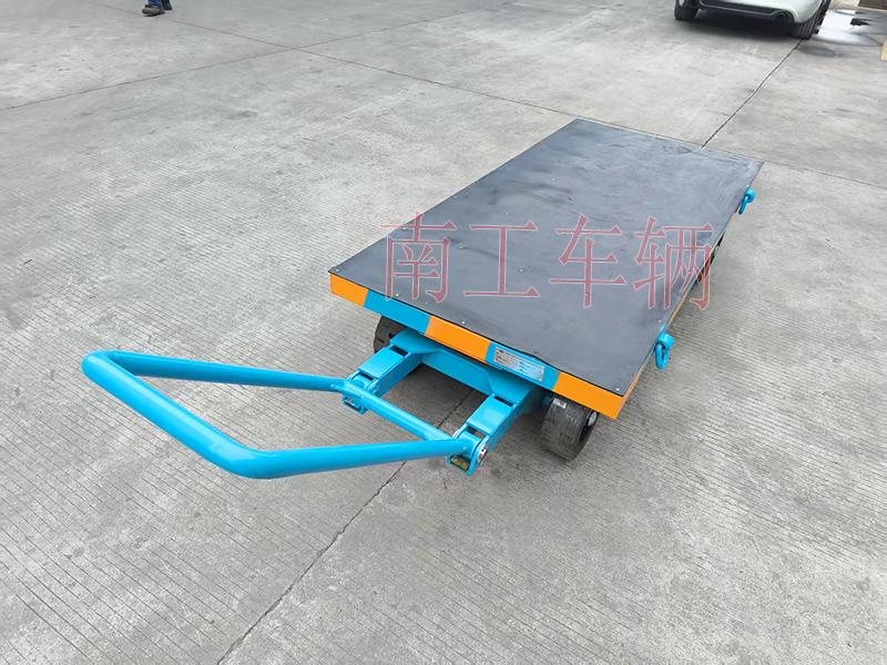 3吨小型XINGKONGSPORT 带橡胶垫工具车