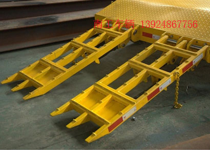 3吨带登车桥XINGKONGSPORT5I.jpg