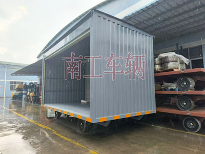10吨箱式XINGKONGSPORT两侧带卷帘门1I.jpg