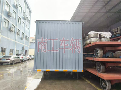 10吨箱式XINGKONGSPORT两侧带卷帘门4I.jpg