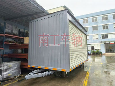 10吨箱式XINGKONGSPORT两侧带卷帘门I.jpg