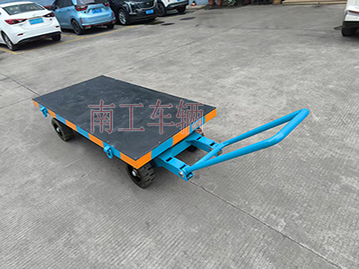 3吨小型XINGKONGSPORT 还橡胶垫工具车I.jpg