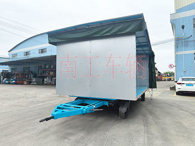 5吨雨篷拖车 牵引XINGKONGSPORTI.jpg