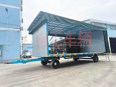 5吨雨篷拖车 牵引XINGKONGSPORT4I.jpg
