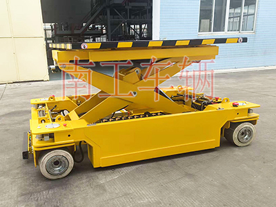 2吨移动式升降平台 台面带伸缩2I.jpg